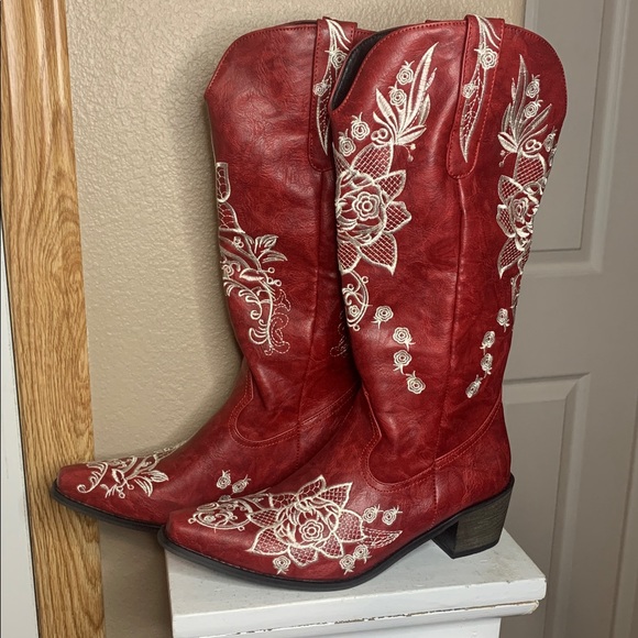 WESTERN Red Heeled Boots with Cream Floral Embroidery Size 7 - Picture 5 of 8